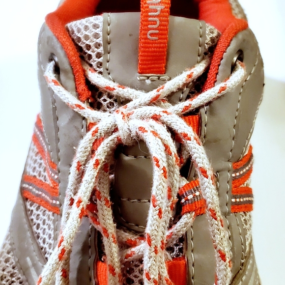 AHNU BY TEVA HIKING SHOES. MENS Sz:9 LIKE NEW! - Picture 8 of 10